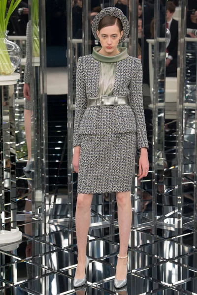 Look 5